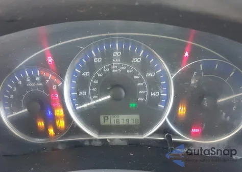 2010 Subaru Forester 2.5X Premium z USA, uszkodzony, nr VIN JF2SH6CC5AH744403